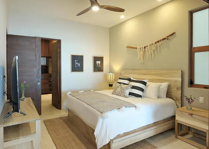 Hear The Waves! Amazing Beachfront With Unbeatable Views! *