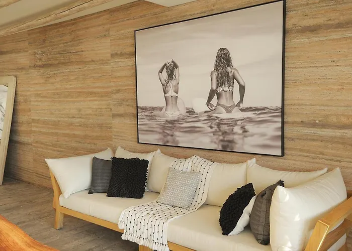 Hear The Waves! Amazing Beachfront With Unbeatable Views!